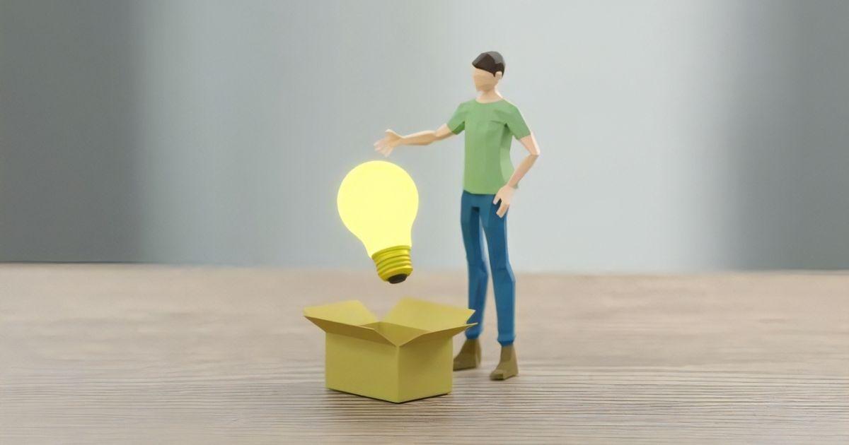 電球を手にする人