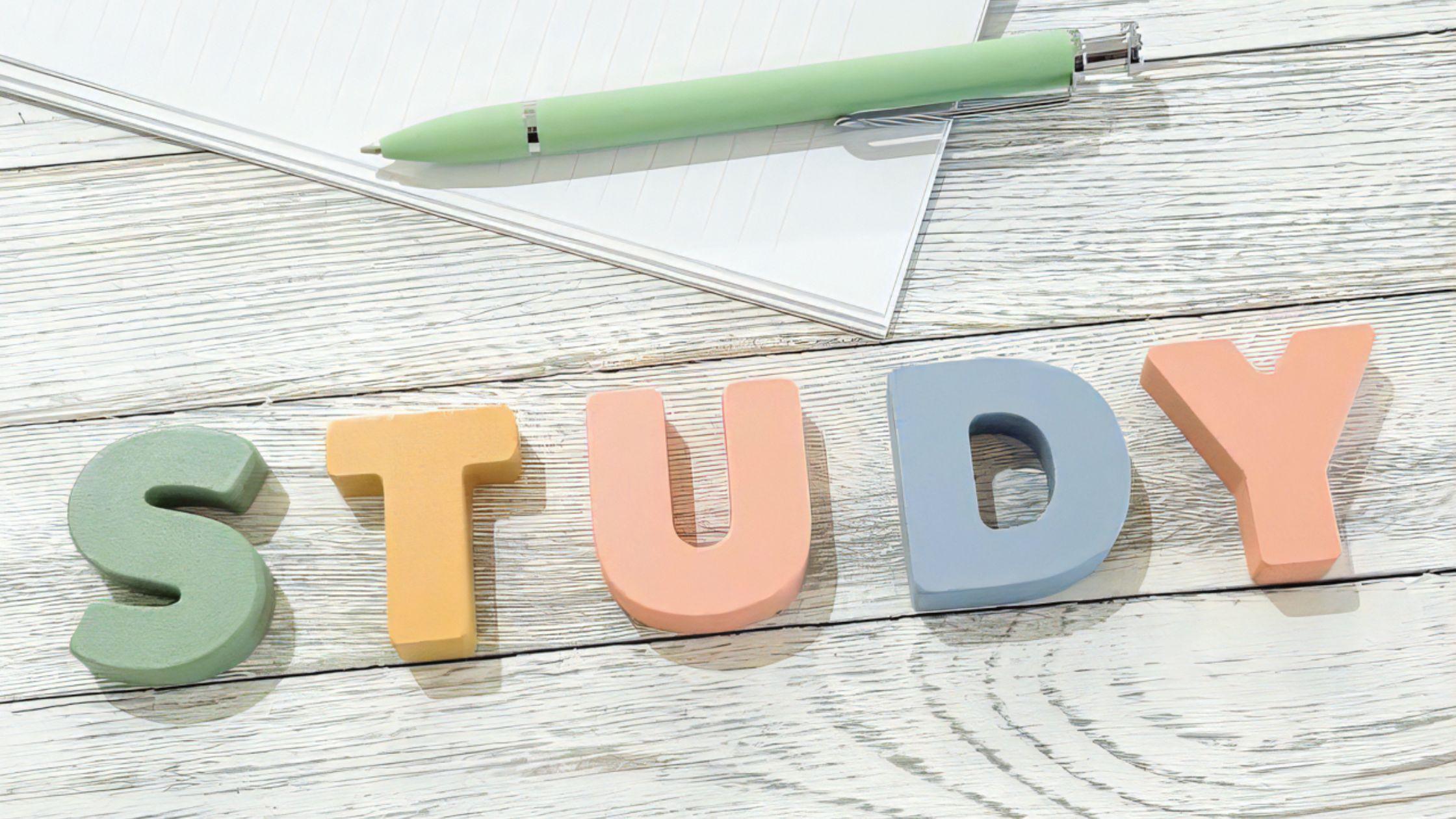 スタディの文字